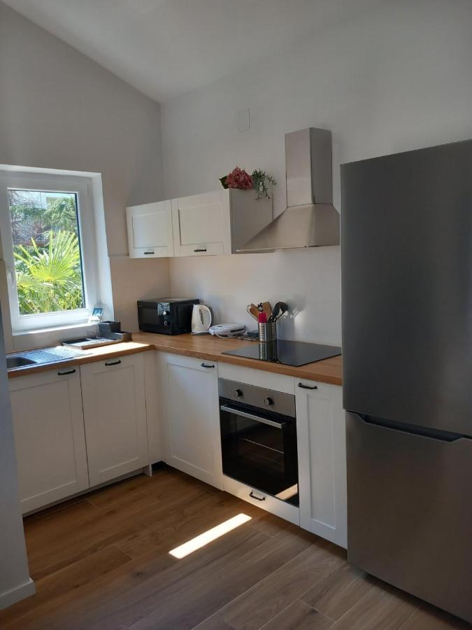 Apartmani Luni Premantura Zewnętrze zdjęcie